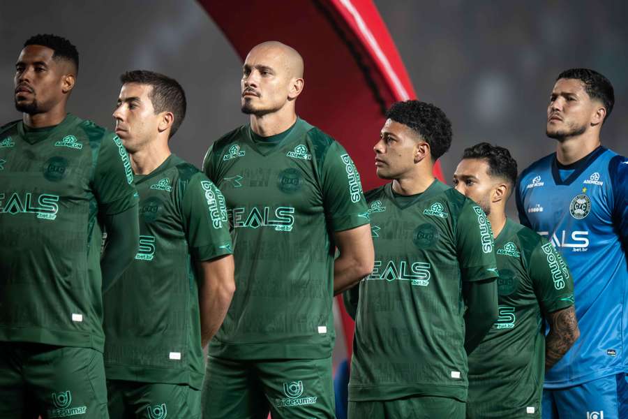 O Coritiba defende a liderança da Série B