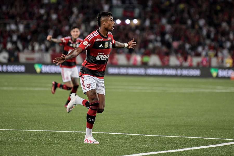 Bruno Henrique decidiu o clássico contra o Botafogo