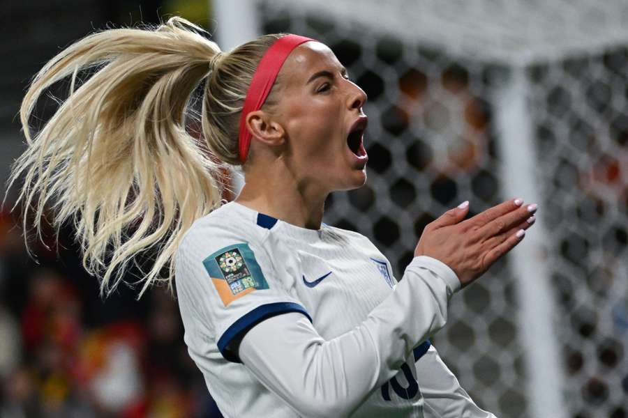 Chloe Kelly marcou um gol na goleada inglesa sobre a China