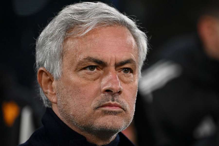 Mourinho não descarta retorno ao futebol português