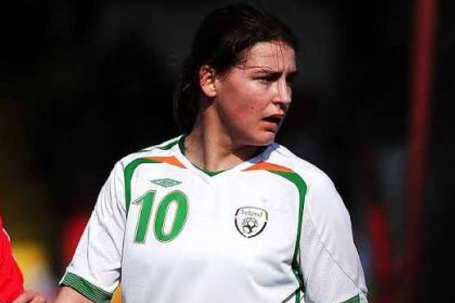 Katie Taylor avec le maillot de l'Irlande Katie Taylor avec le maillot de l'Irlande