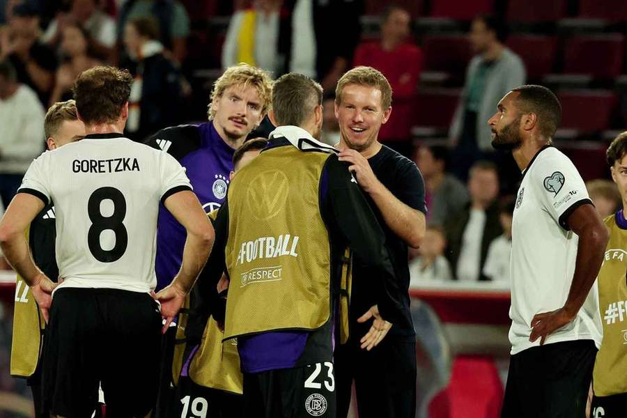 Woltemade (l.) und Tah (r.) sind mit der Arbeit von Nagelsmann zufrieden