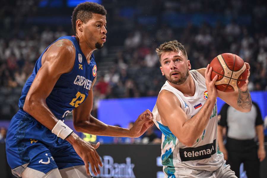 Luka Doncic volta a defrontar Tavares em Madrid