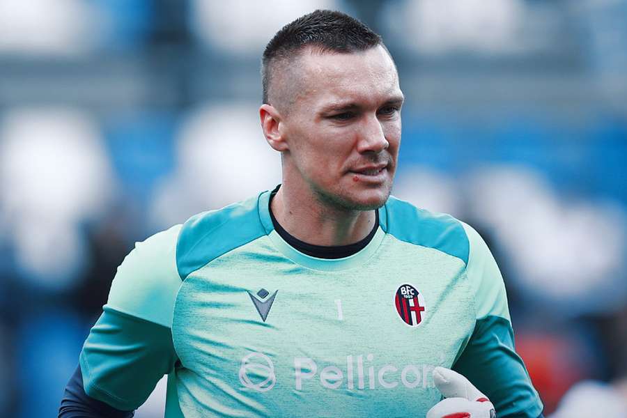 Świetny występ Skorupskiego w Serie A i… uraz w samej końcówce meczu