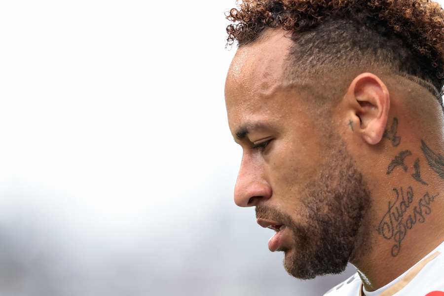 Neymar "travaille bien", Ancelotti confiant dans son rétablissement
