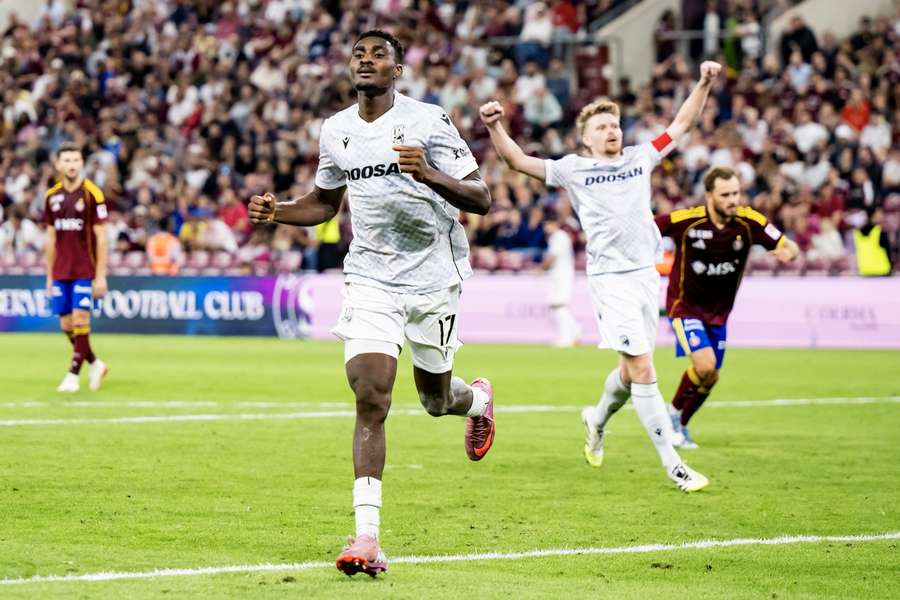 Servette – Plzeň 1:3. Sen Viktorie o Lize mistrů pokračuje, postup trefil Durosinmi z penalty
