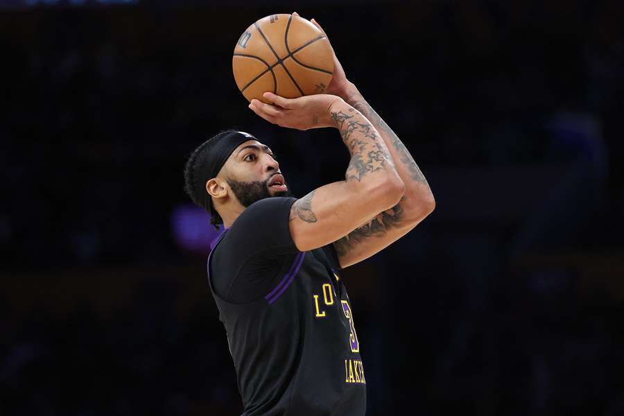 NBA, Minnesota torna a vincere, Davis trascina i Lakers al trionfo contro i Raptors