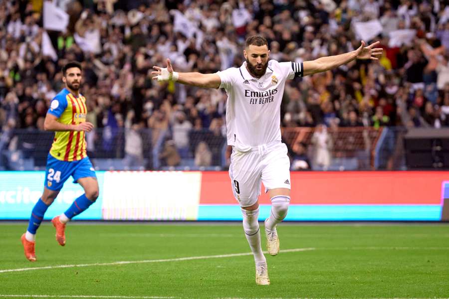 El Madrid impone su jerarquía en los penaltis y derrota al Valencia para meterse en la final