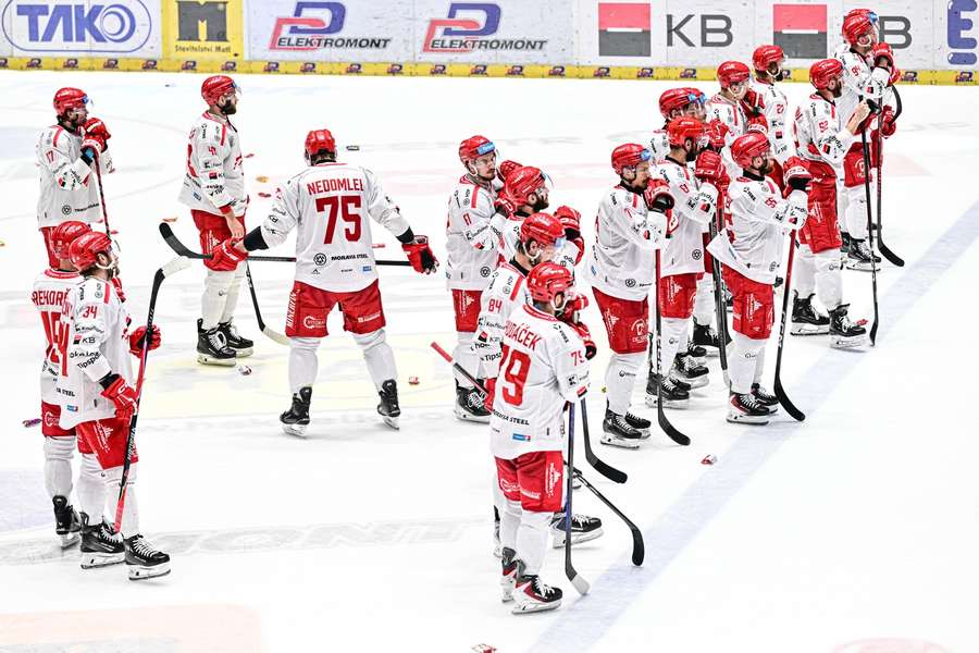 Třinečtí hokejisté už si další zaváhání nemohou dovolit.