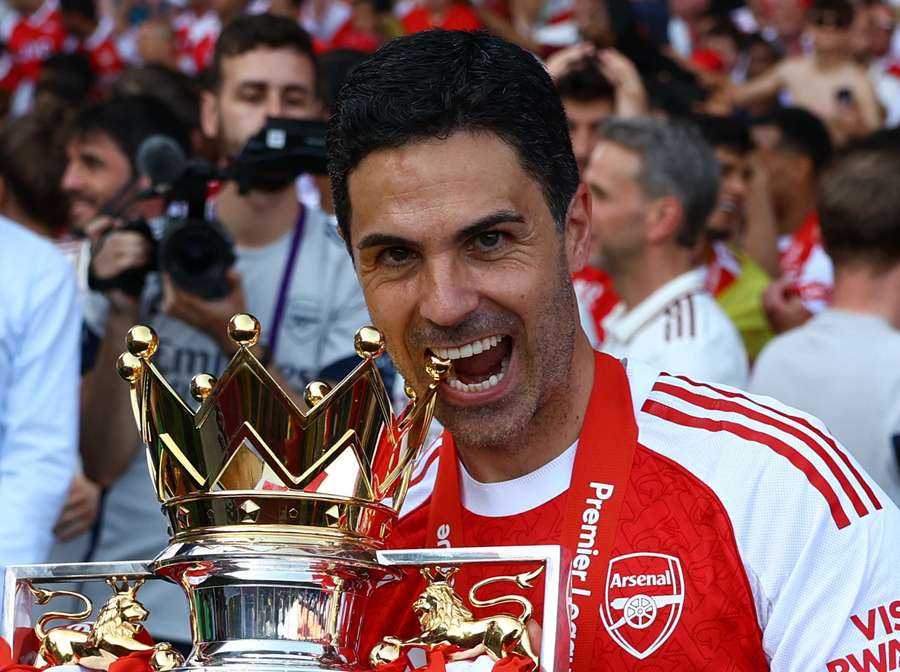Arteta nach dem Gewinn der englischen Meisterschaft