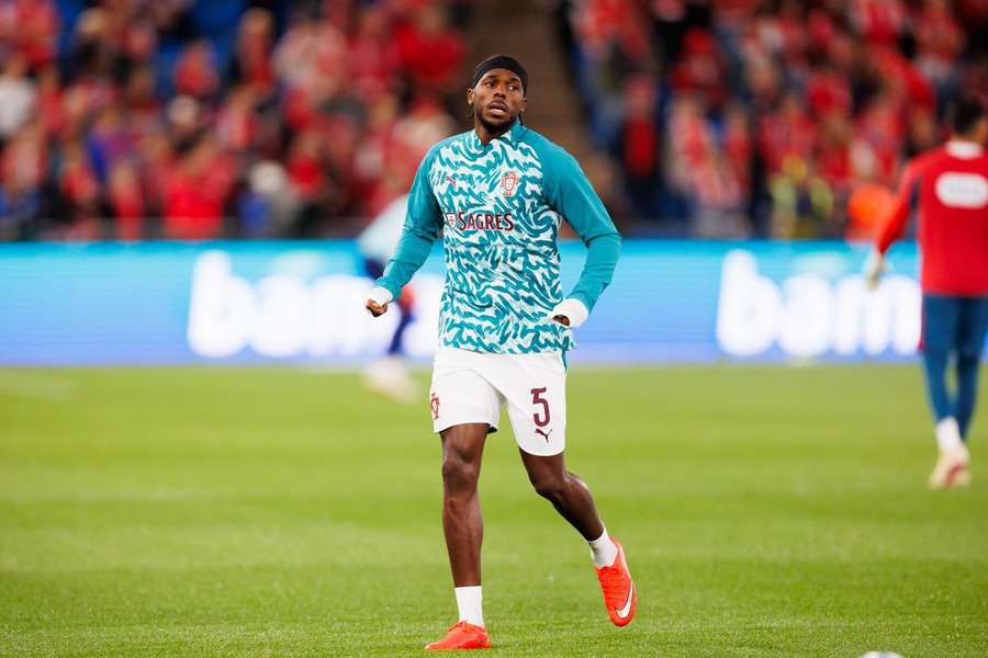 Nuno Tavares foi suplente utilizado em dois dos quatro jogos de Portugal Nuno Tavares foi suplente utilizado em dois dos quatro jogos de Portugal