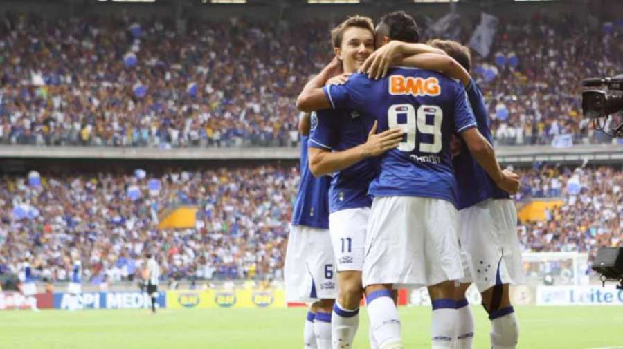 Cruzeiro venceu o primeiro clássico do Novo Mineirão