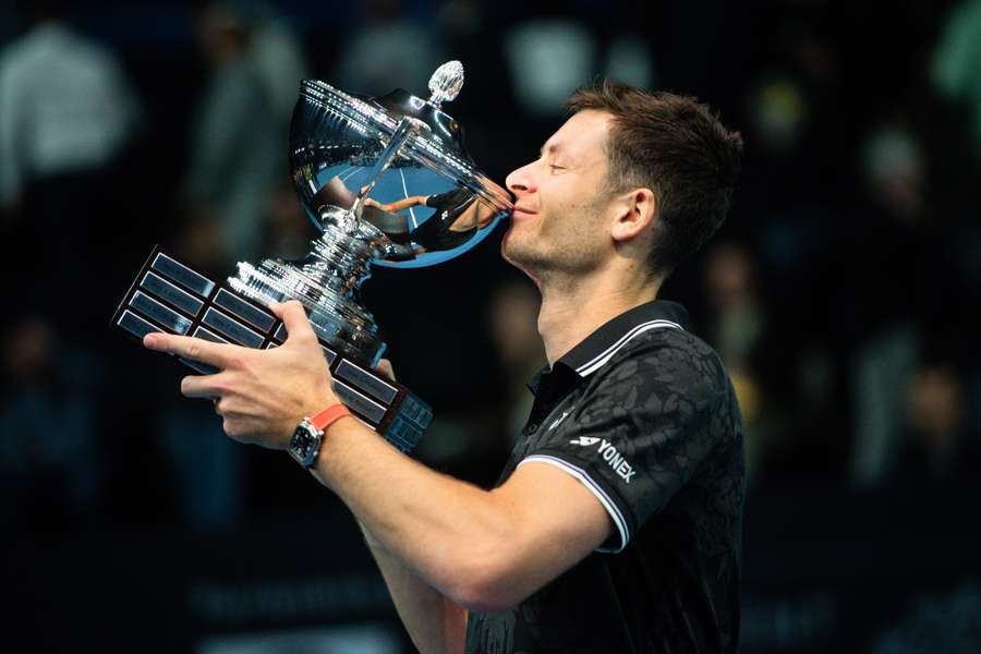 Polaco Hubert Hurkacz conquista torneio de ténis de Marselha