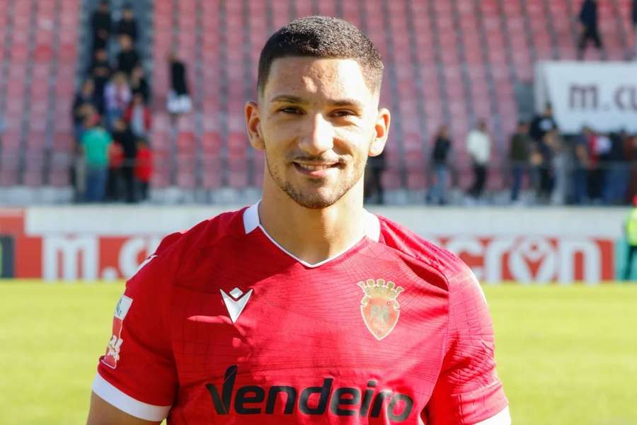 Zé Leite brilha no líder Penafiel Zé Leite brilha no líder Penafiel