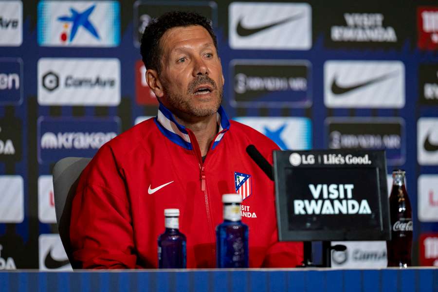 Diego Simeone pred derby v debate s novinármi.