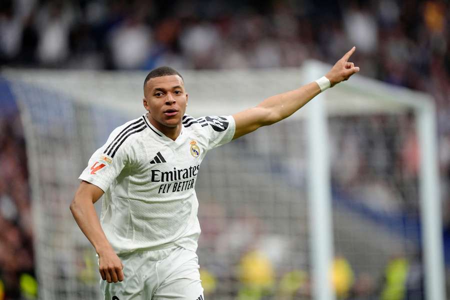 Mbappé sărbătorește unul dintre golurile sale împotriva Celta
