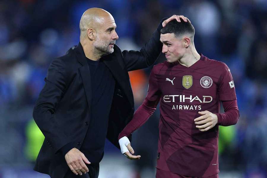 Phil Foden, alături de Pep Guardiola