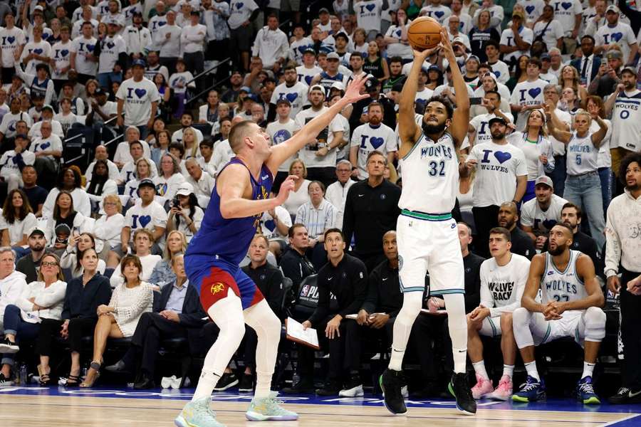 Mistrzowie NBA rozbici w walce o finał konferencji. Zdecyduje ostatnie spotkanie