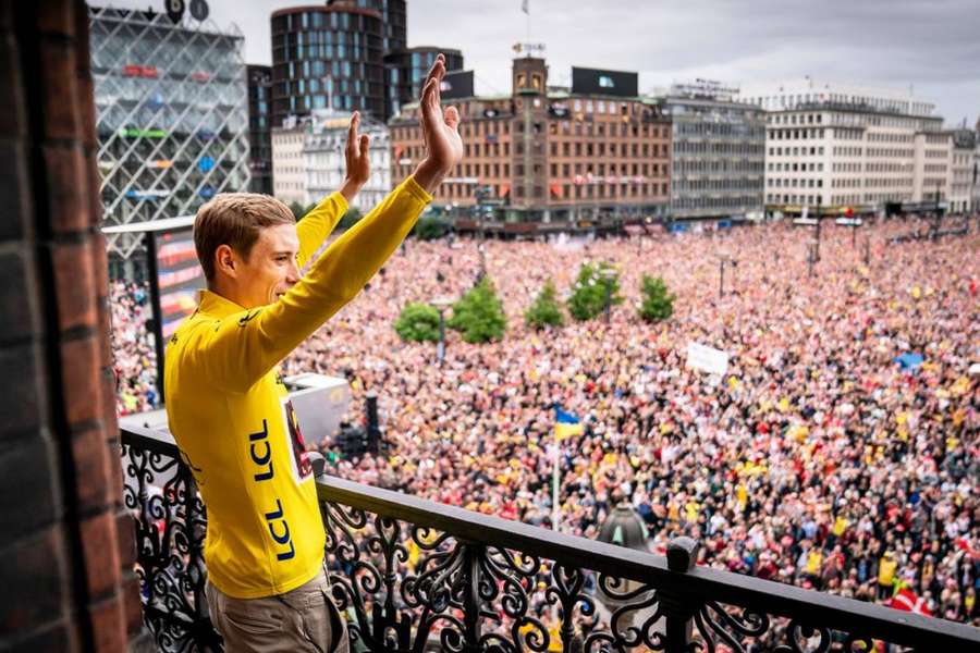 Danish rider Jonas Vingegaard celebrates his 2022 Tour de France victory in Copenhagen