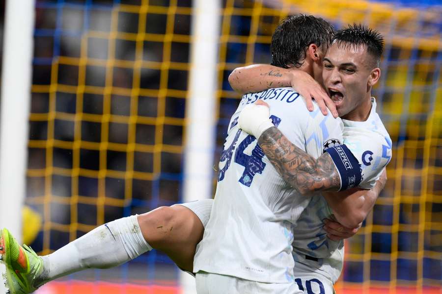 Inter Milan's Lautaro Martinez celebrates with Francesco Pio Esposito Inter Milan's Lautaro Martinez celebrates with Francesco Pio Esposito