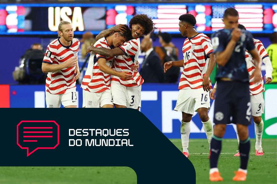 Chris Richards comemora com Gio Reyna após os EUA marcarem o quarto golo contra o Paraguai Chris Richards comemora com Gio Reyna após os EUA marcarem o quarto golo contra o Paraguai