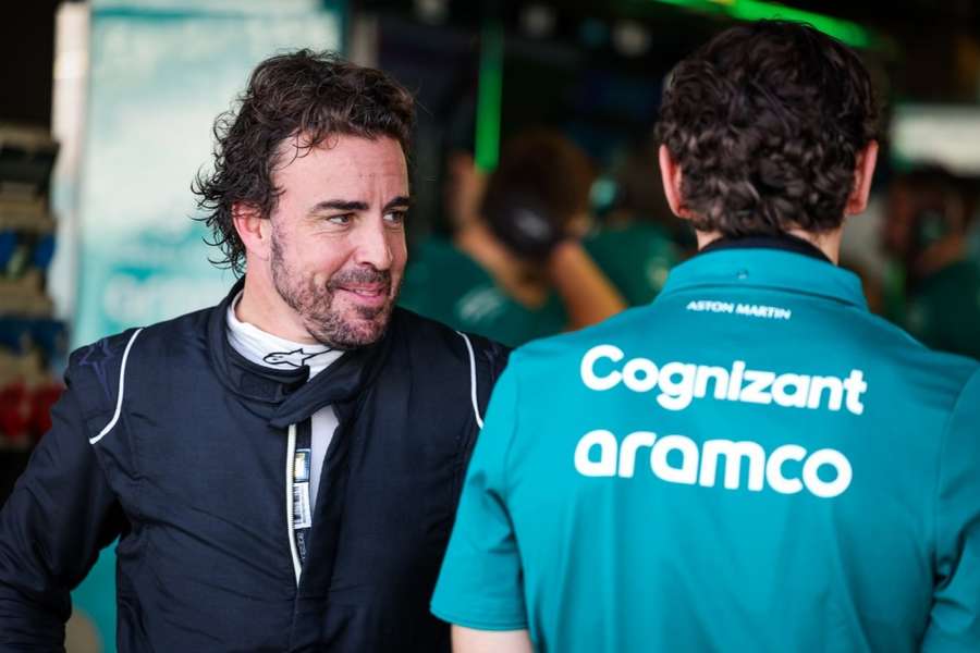 Fernando Alonso corrió sus primeros kilómetros con Aston Martin