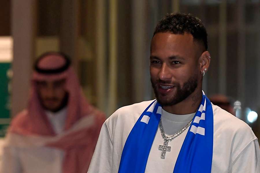 Neymar al suo arrivo in Arabia Saudita