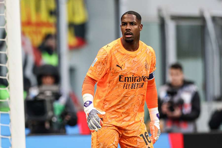 Maignan je brankárskou oporou milánskeho AC. Maignan je brankárskou oporou milánskeho AC.