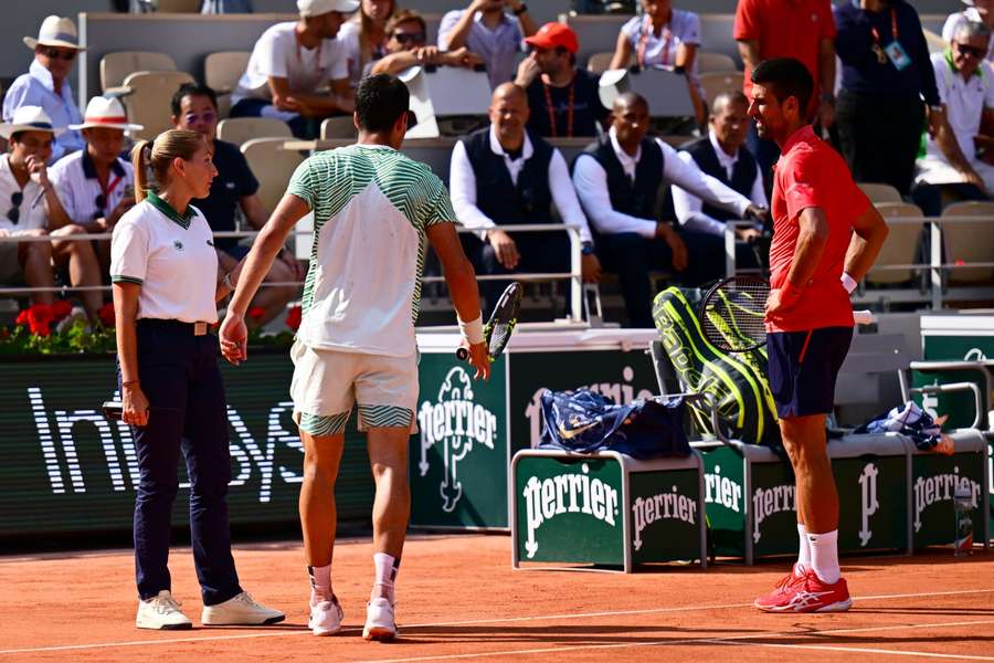 Alcaraz przegrał ze swoim ciałem, Novak Djoković w finale Rolanda Garrosa