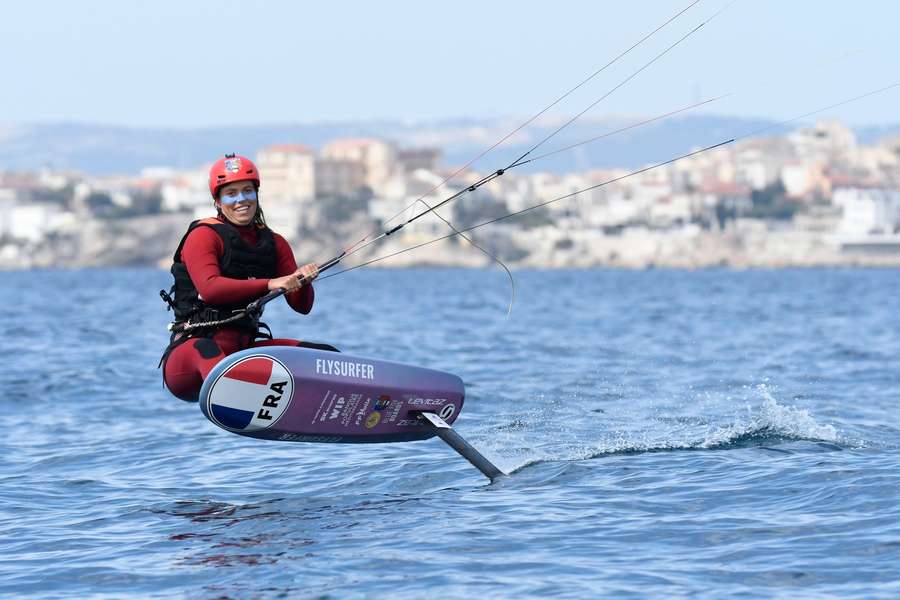 Lauriane Nolot reine du kitefoil.