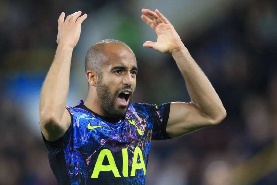 Lucas Moura ainda não decidiu o seu futuro