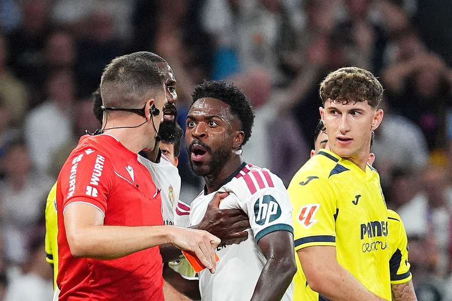 Vini Jr. viveu uma jornada infeliz neste sábado (10)