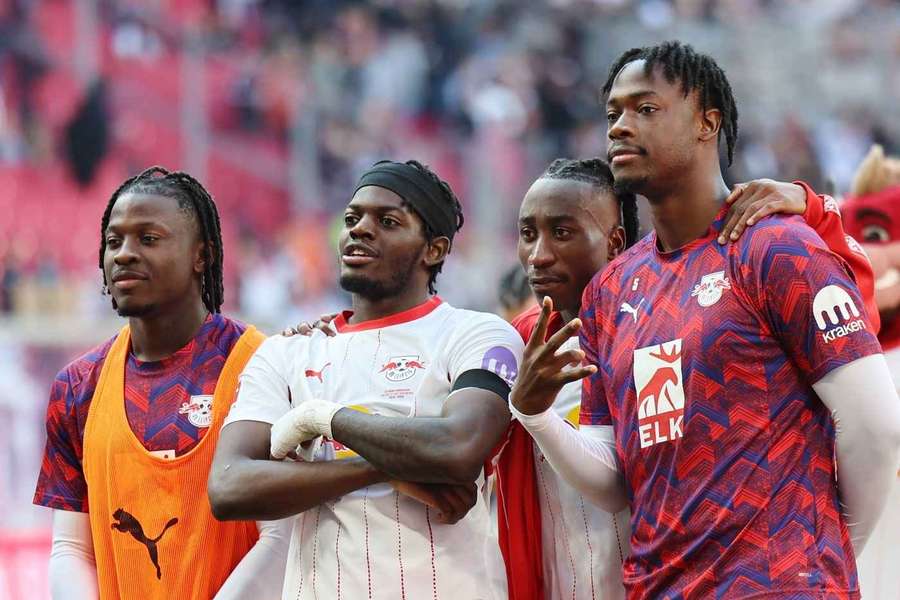 Bakayoko, Lukeba, Diomande und Bitshiabu feiern nach dem Sieg Bakayoko, Lukeba, Diomande und Bitshiabu feiern nach dem Sieg