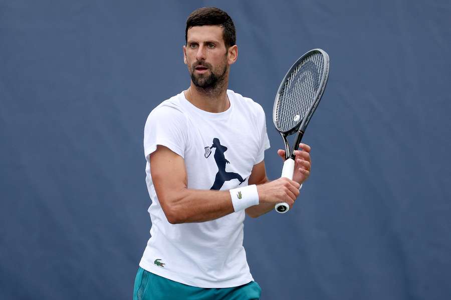 Novak Djokovic în timpul unei sesiuni de antrenament.