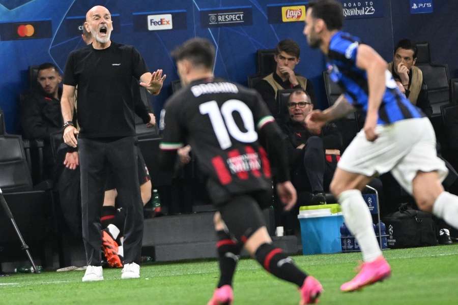 AC Milan a fost învinsă de Inter Milano, scor 0-2.