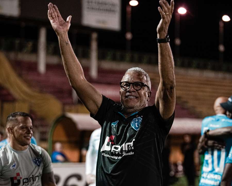 Hélio dos Anjos comandou o Paysandu rumo à Série B em 2023
