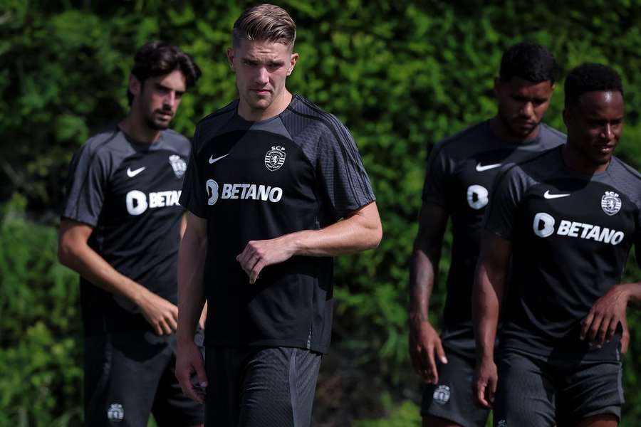 Gyokeres com Trincão, Matheus Reis e Jovane Cabral