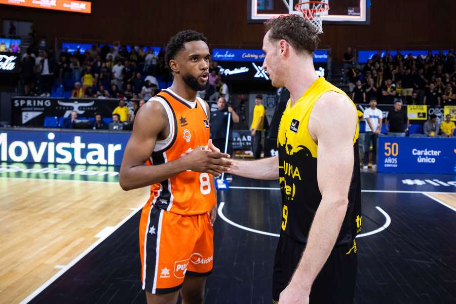 Montero y Huertas, líderes del Valencia y Tenerife