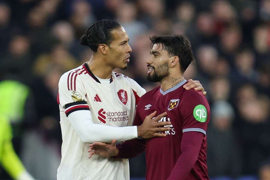 Lucas Paquetá com Van Dijk Lucas Paquetá com Van Dijk