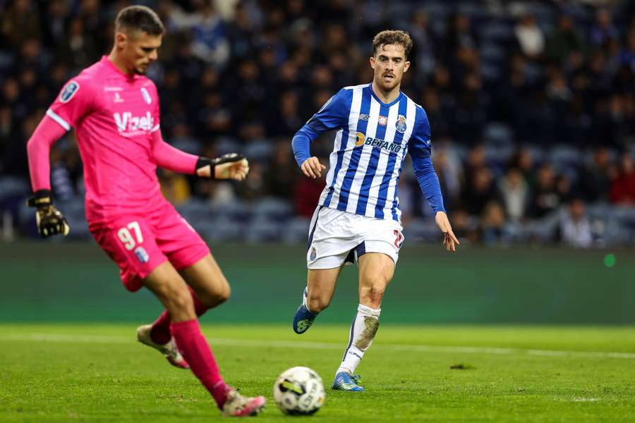 Uma questão de arranque: FC Porto goleia Vizela e segue em frente na Taça da Liga (4-0)