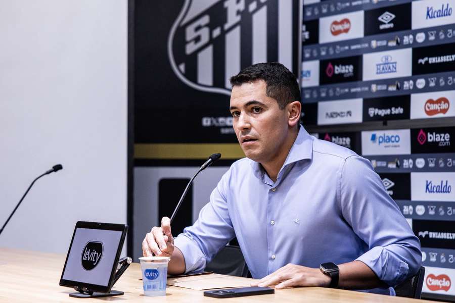 Pedro Martins durante entrevista coletiva 
