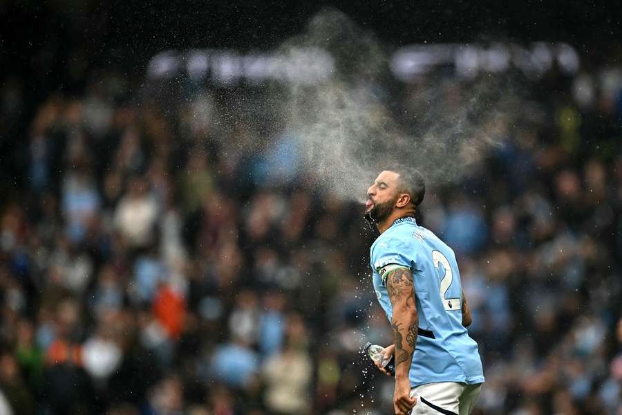 Walker, capitão do Man City