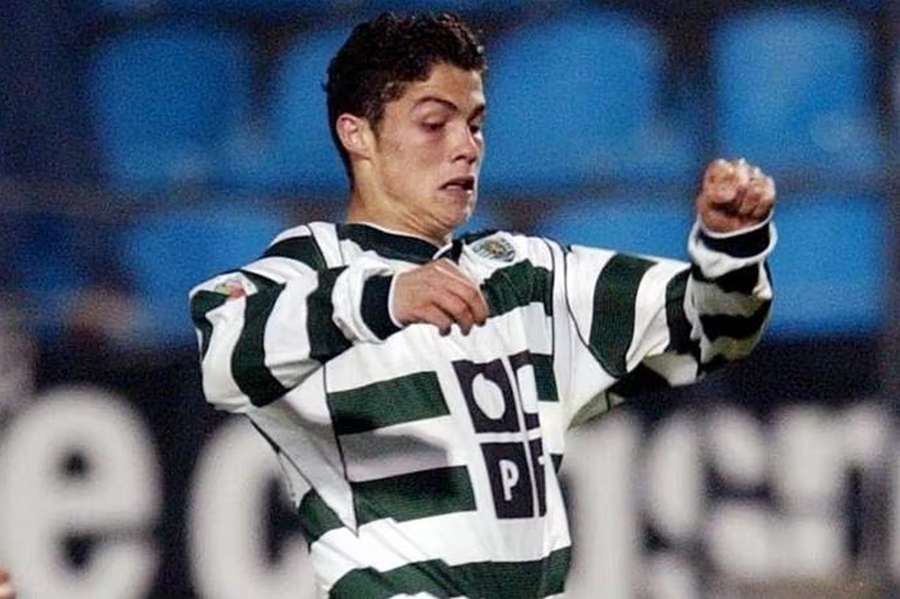 Ronaldo em 2003, ao serviço do Sporting Ronaldo em 2003, ao serviço do Sporting