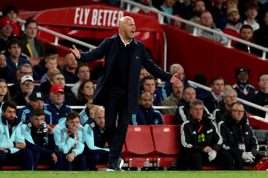 Slot hopes Ten Hag will find a new job soon