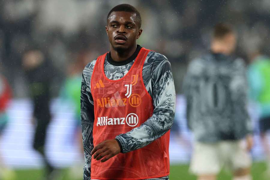 Pierre Kalulu à l'échauffement avec la Juventus.