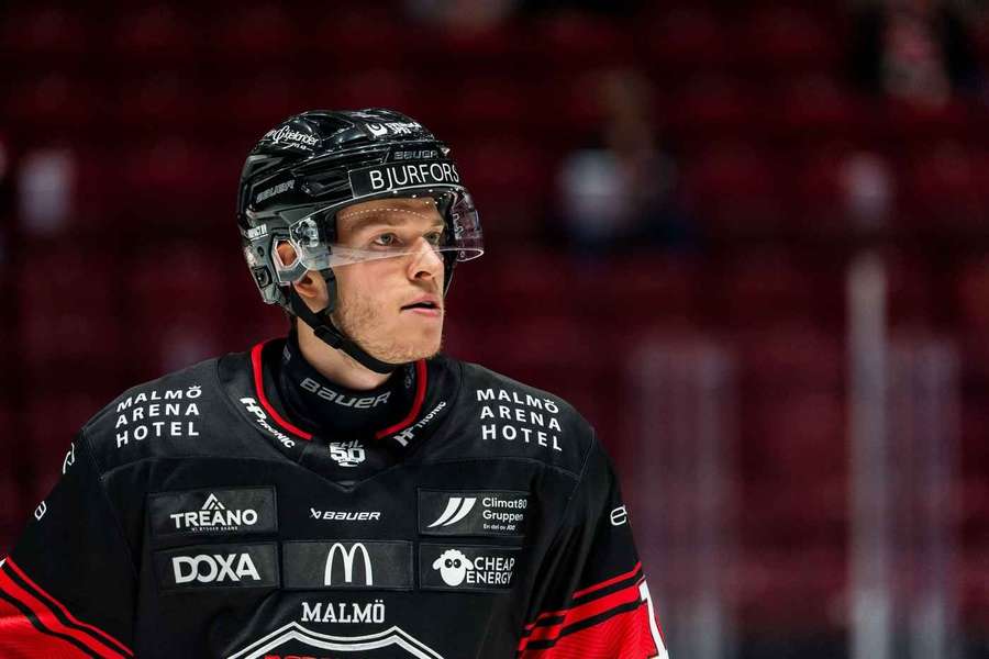 Maximilian Eisenmenger wird ab sofort wieder in der DEL auf dem Eis stehen.