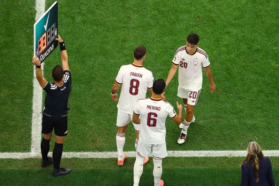 Pedri cede el testigo a Fabián Pedri cede el testigo a Fabián