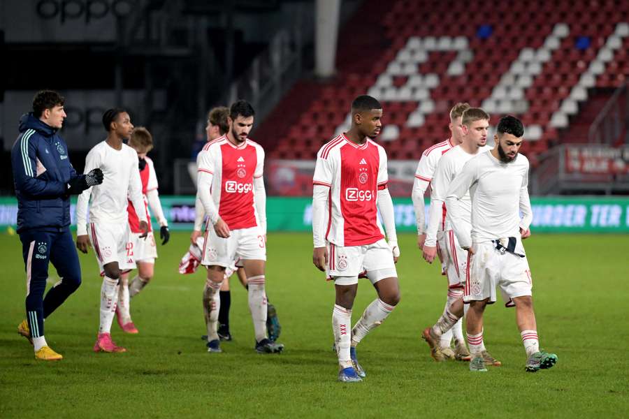 Ajax druipt af na nederlaag tegen Hercules