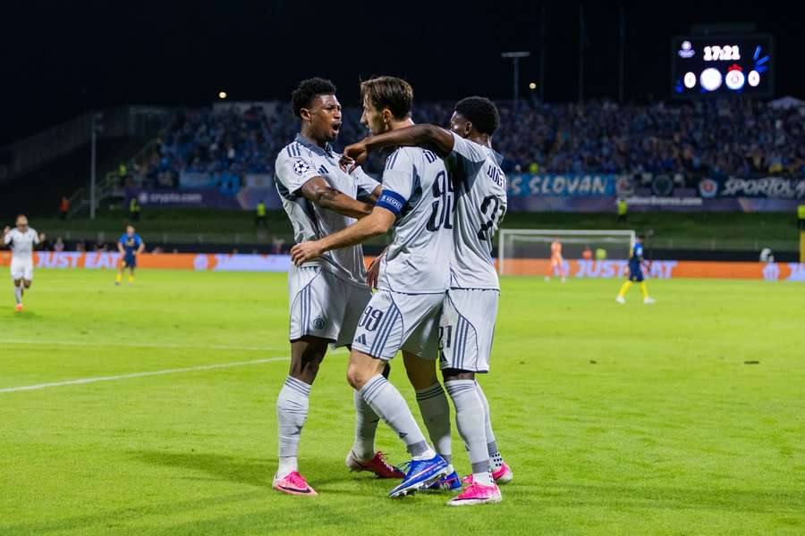 Slovan postúpil do hlavnej fázy Ligy majstrov.