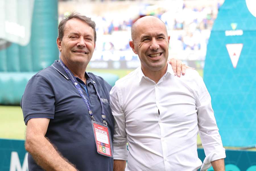 Leonardo Jardim ao lado de Pedro Lourenço, dono da SAF do Cruzeiro e parceiro comercial